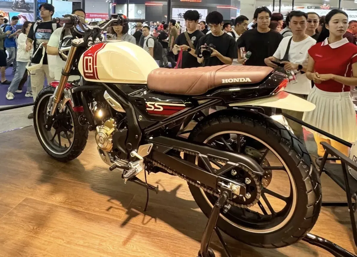 Honda анонсирует новую "CB250SS Concept" — фото 3