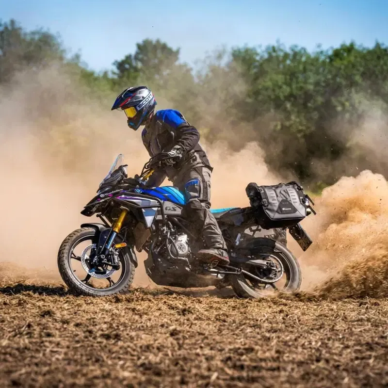 Новая BMW F 450 R: представлен тизер двухцилиндровой naked для прав категории A2 — фото 4