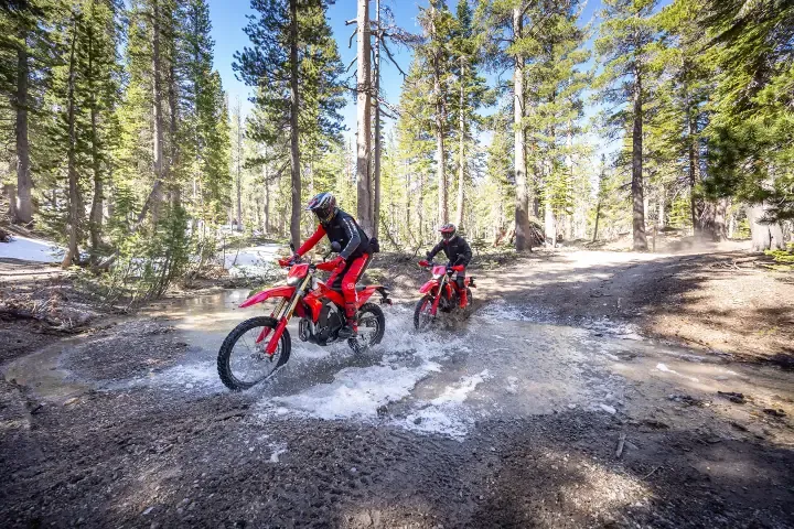 5 ключевых особенностей Ducati Desmo450 EDS 2027 модельного года — фото 4