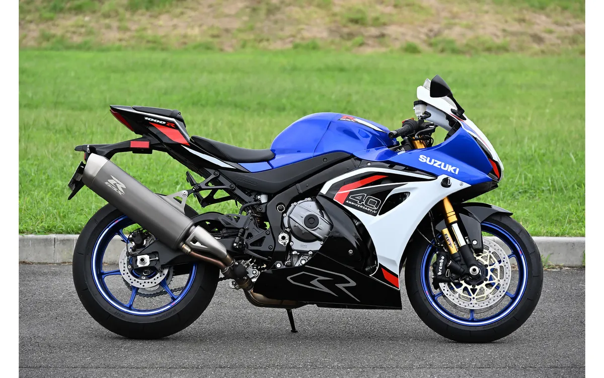 Тест-драйв Suzuki GSX-R1000R: почему литровый спортбайк интересен на обычных дорогах — фото 3