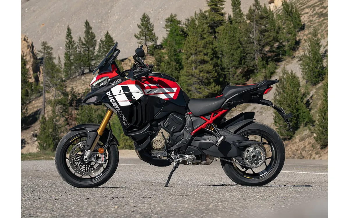 Ducati представила новую раскраску Multistrada V4 Pikes Peak 2027, вдохновленную MotoGP — фото 2