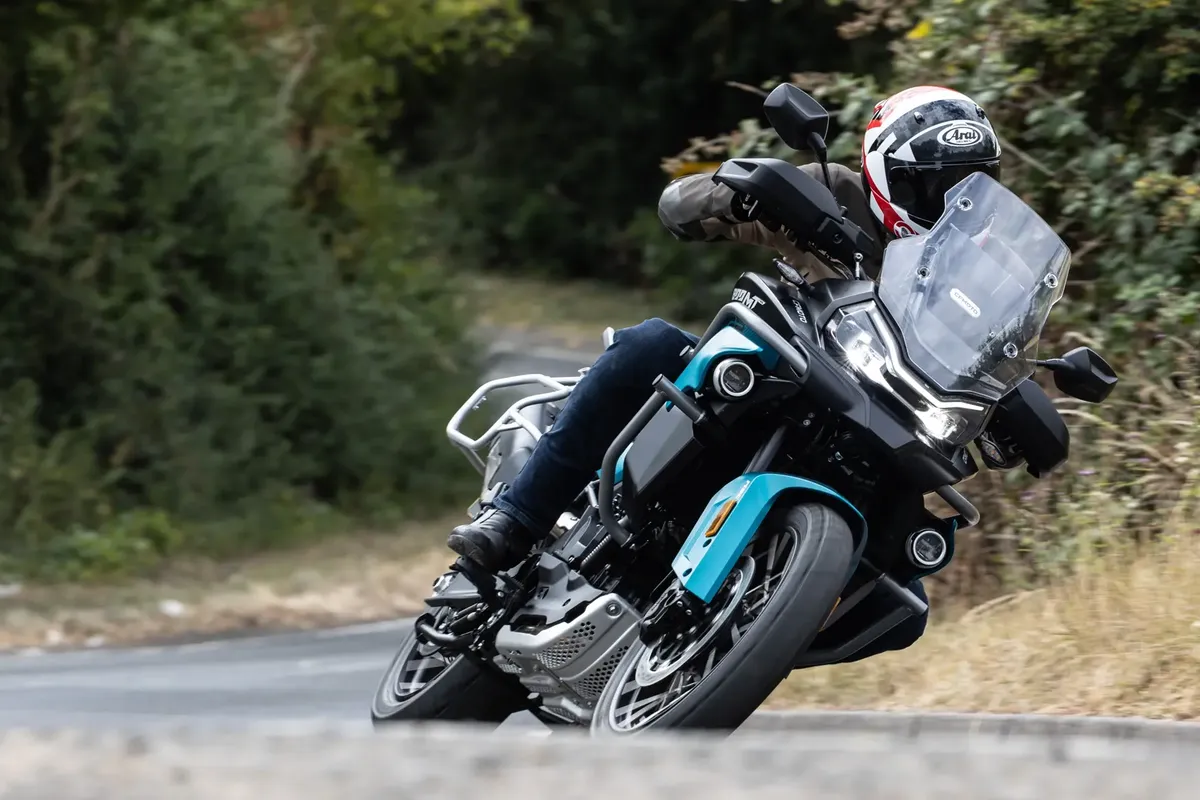 CF Moto 800MT-ES: невероятное соотношение цены и характеристик или скрытые недостатки?