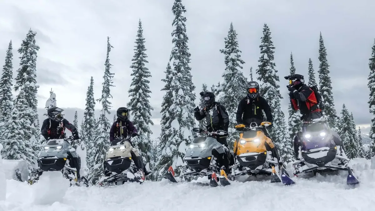 Ski-Doo уже почти два десятилетия проводит бесплатные курсы по лавинной безопасности