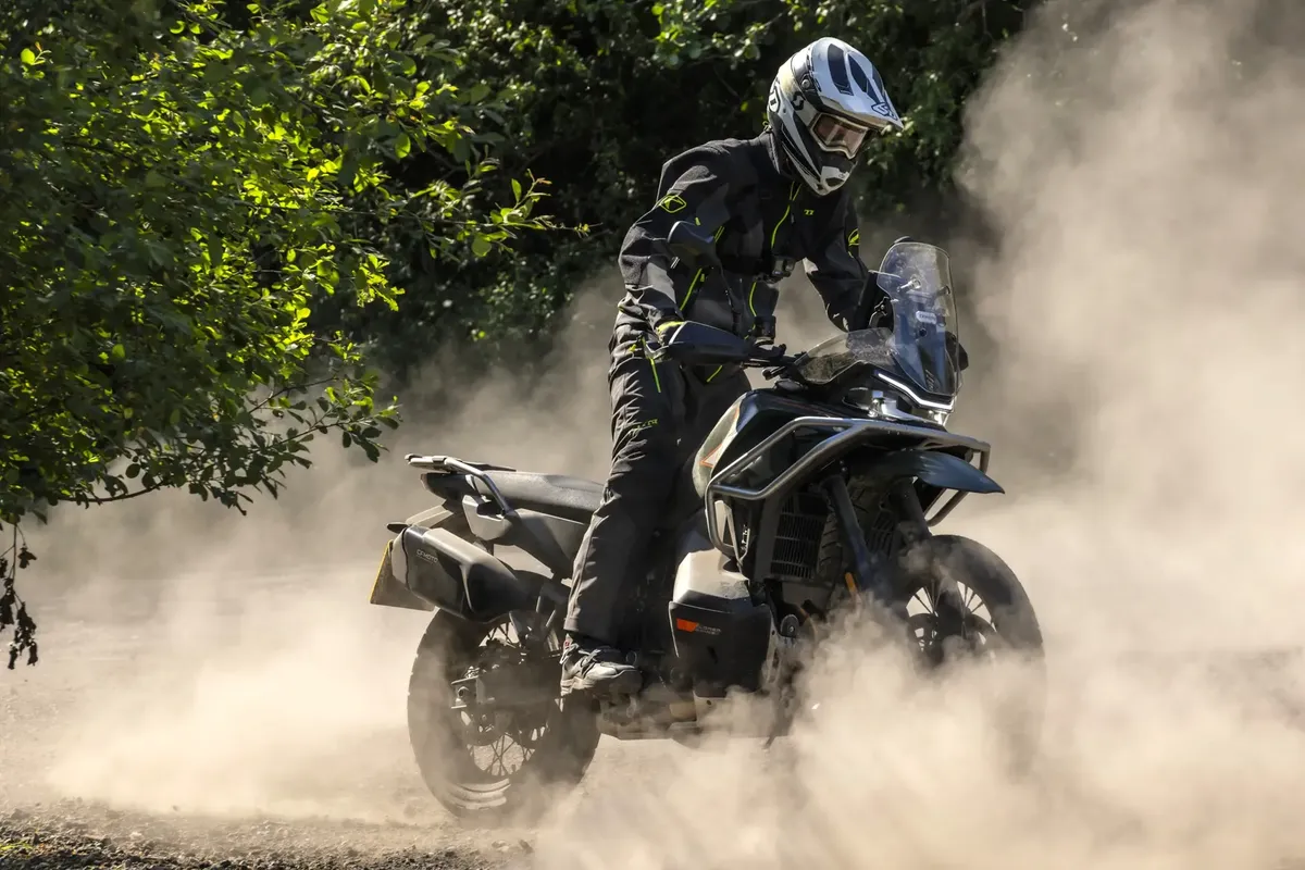 Сэкономьте £10 000 на BMW GSA, выбрав этот полностью укомплектованный приключенческий мотоцикл CF Moto
