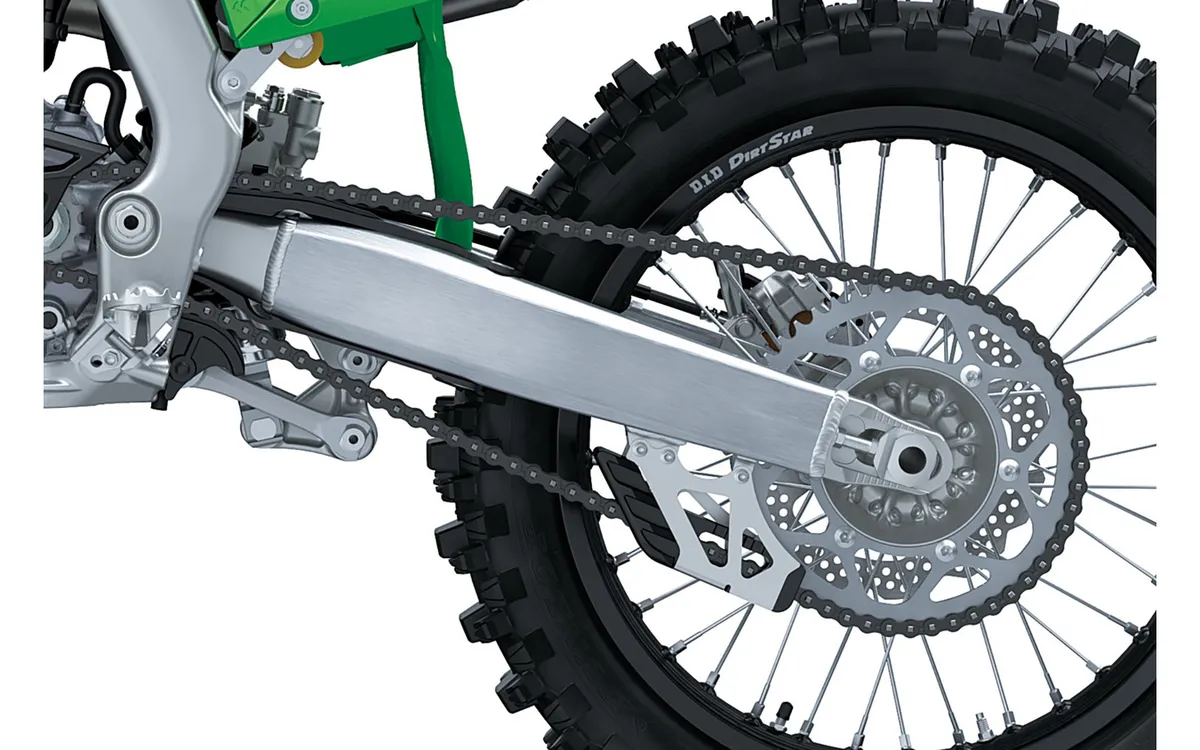Kawasaki анонсирует флагманские внедорожные мотоциклы KX450F и KX450FX: старт продаж и цены — фото 4
