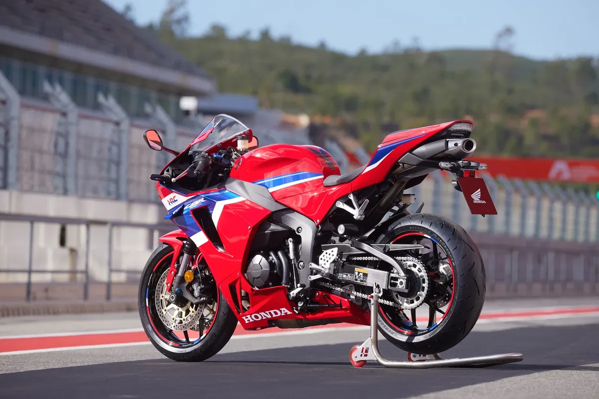 Новая платформа V3 от Honda может получить двигатель для замены CBR600RR — фото 2