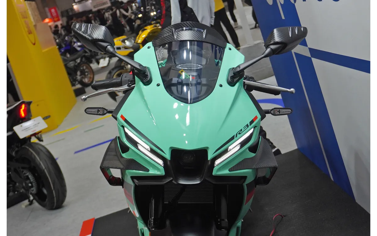 Yamaha WISE GEAR выпустила аксессуары с карбоновым дизайном для YZF-R3 и YZF-R25 — фото 2