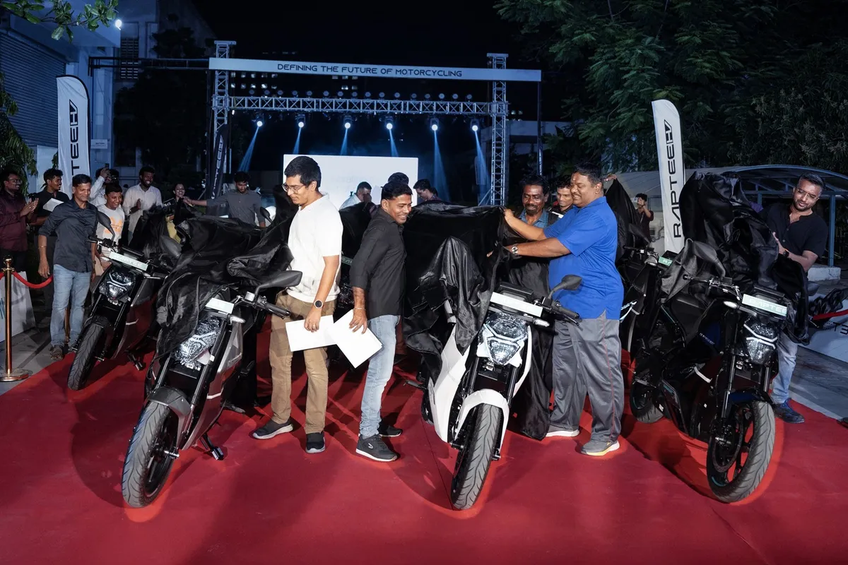 Доставки Raptee.HV T30 начались: первый в Индии высоковольтный электрический мотоцикл