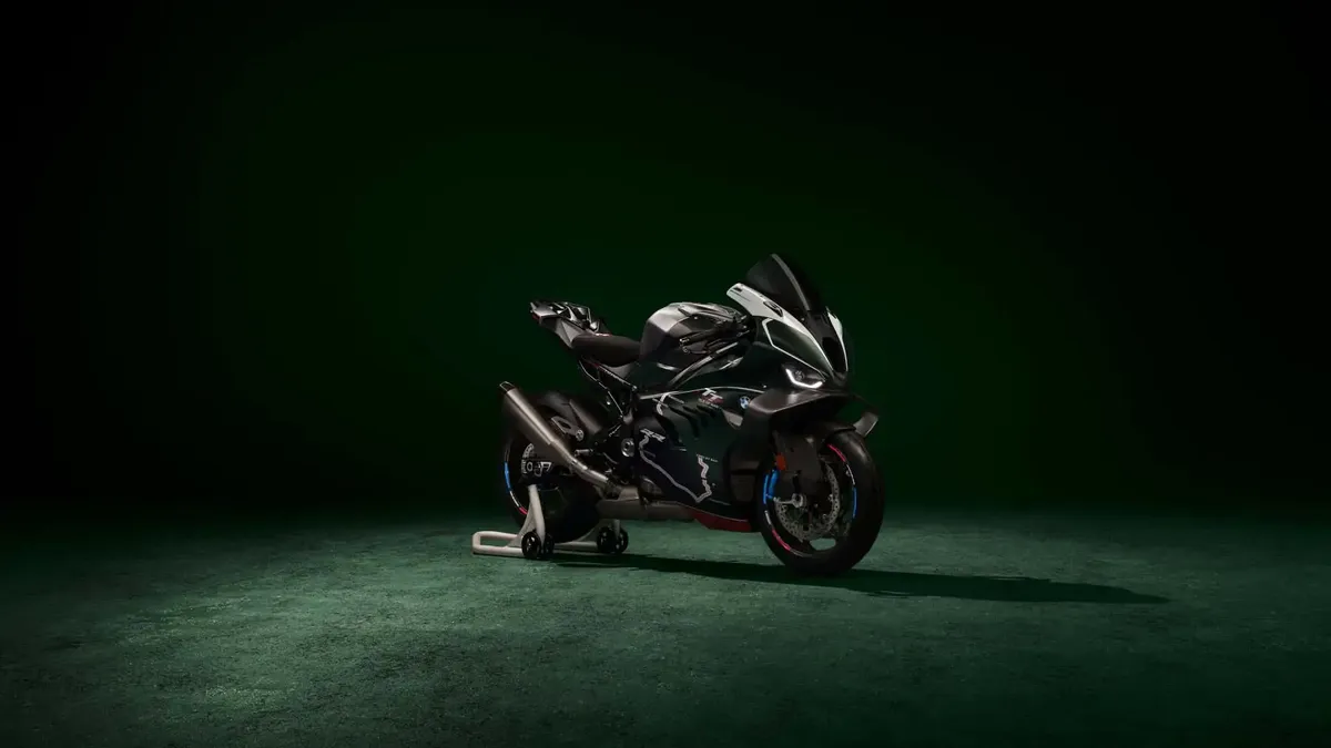 BMW раскрыла цену лимитированной версии M 1000 RR Isle of Man TT: это дорого