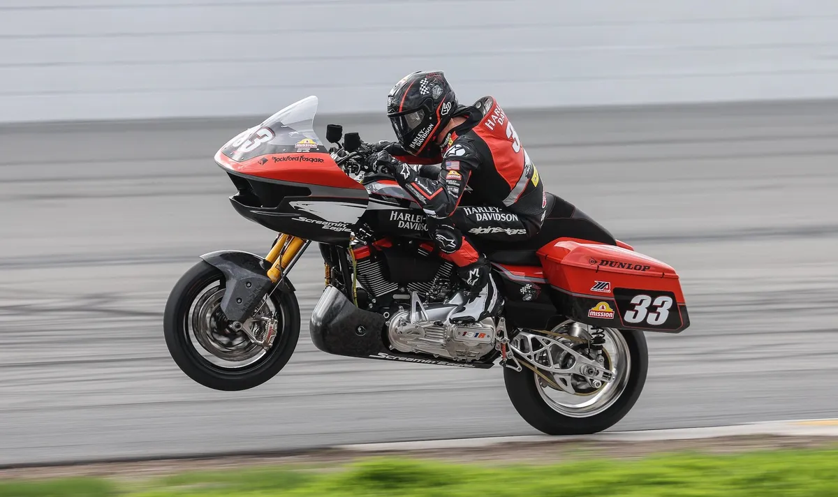 Кто поедет на EICMA, новые руководители MotoGP и другие новости