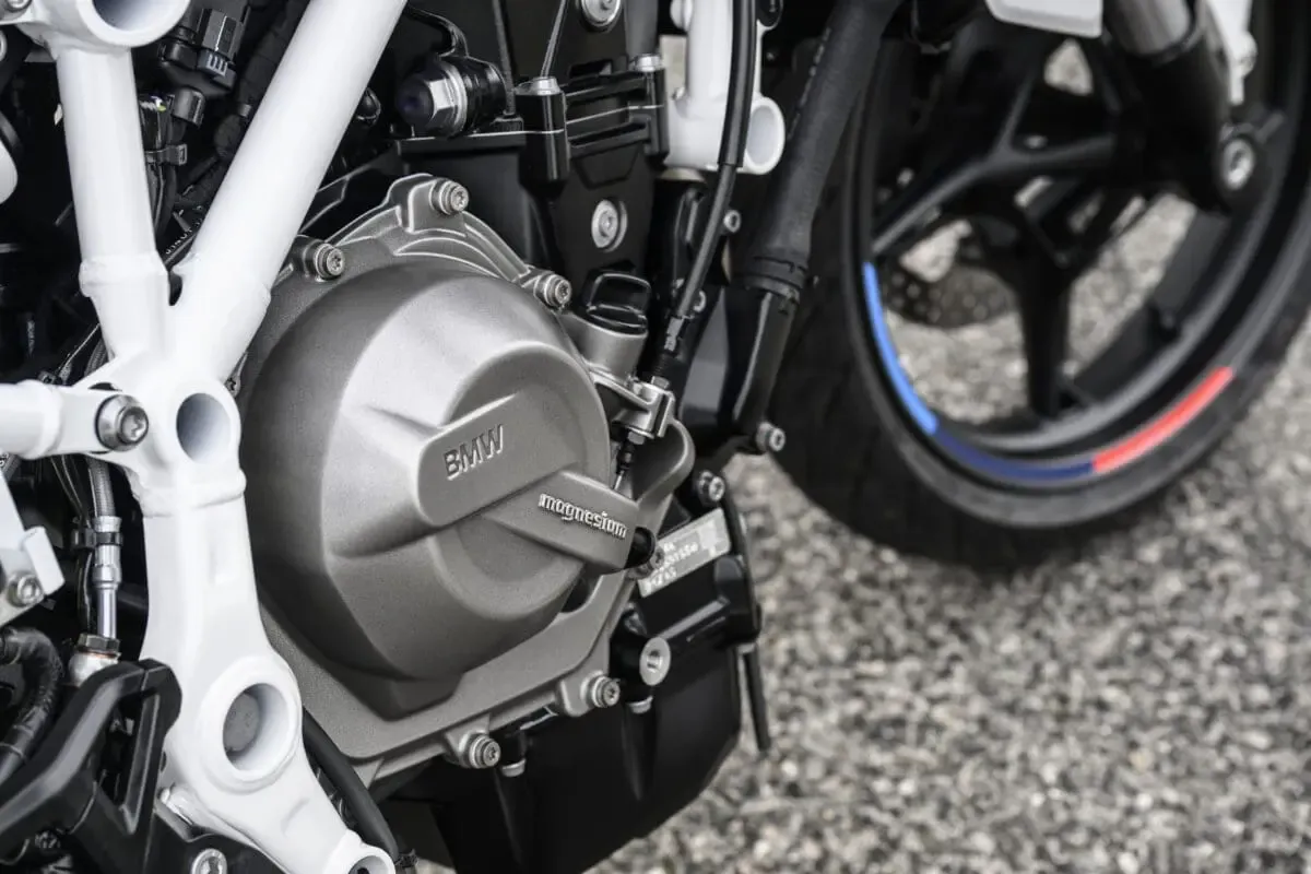 BMW представила новую спорт- naked модель F 450 R — фото 4