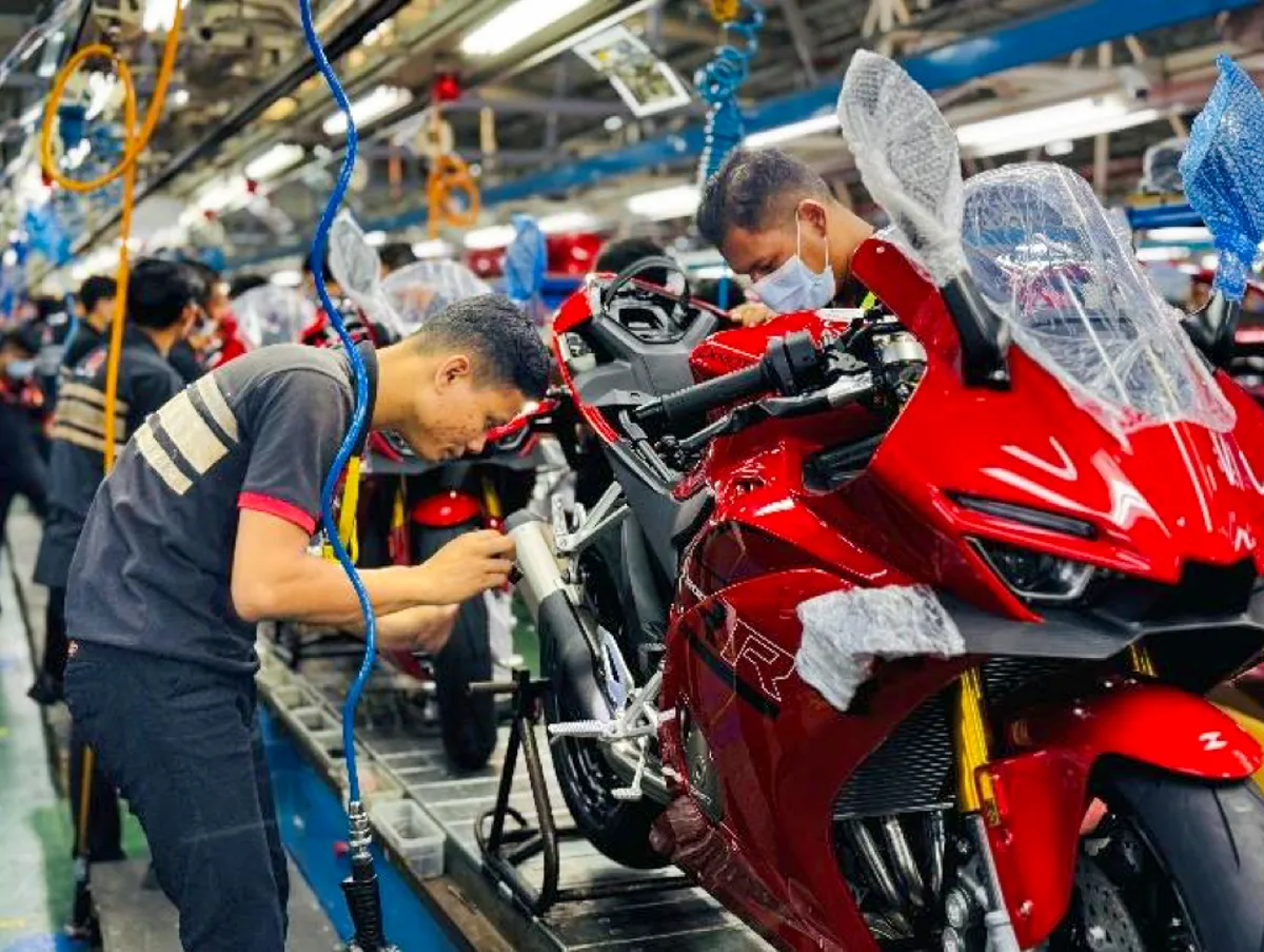 ZXMOTO 500RR начал поставки в Малайзию, а модели 500F и 820RR последуют в конце октября