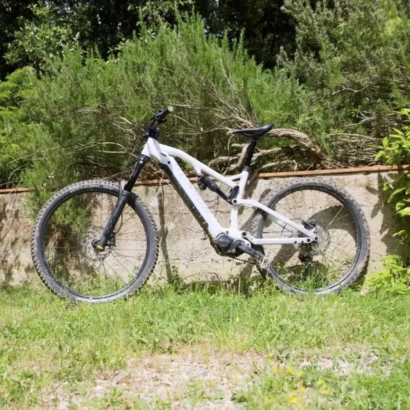 Enduro или All-Mountain? Сравниваем два электровелосипеда Raymon Ravor с мотором Yamaha: похожие, но разные — фото 2