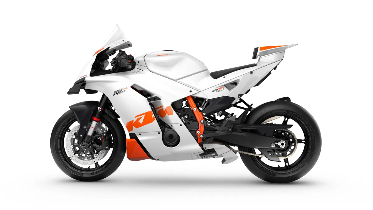 KTM 990 RC R возвращается в Малайзию: спортбайк с аэродинамикой MotoGP и мощным двигателем — фото 2