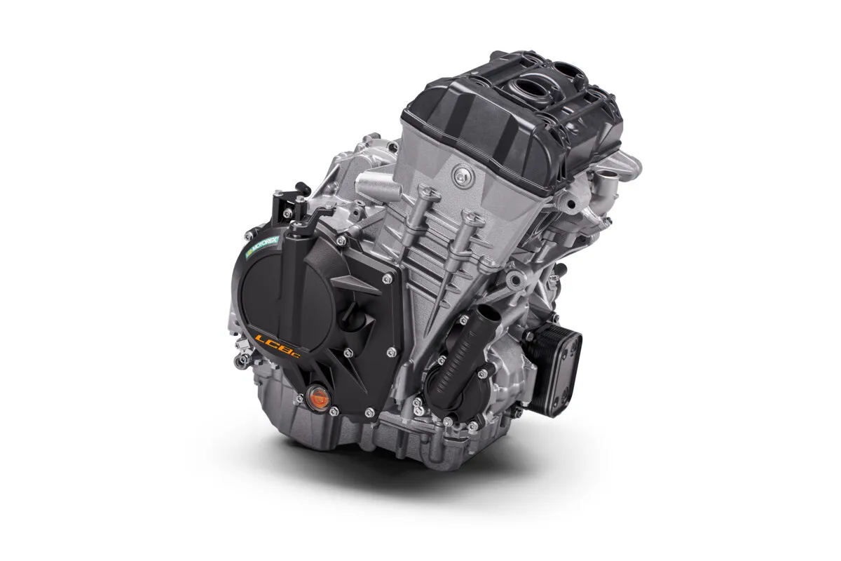 KTM 990 RC R возвращается в Малайзию: спортбайк с аэродинамикой MotoGP и мощным двигателем — фото 3