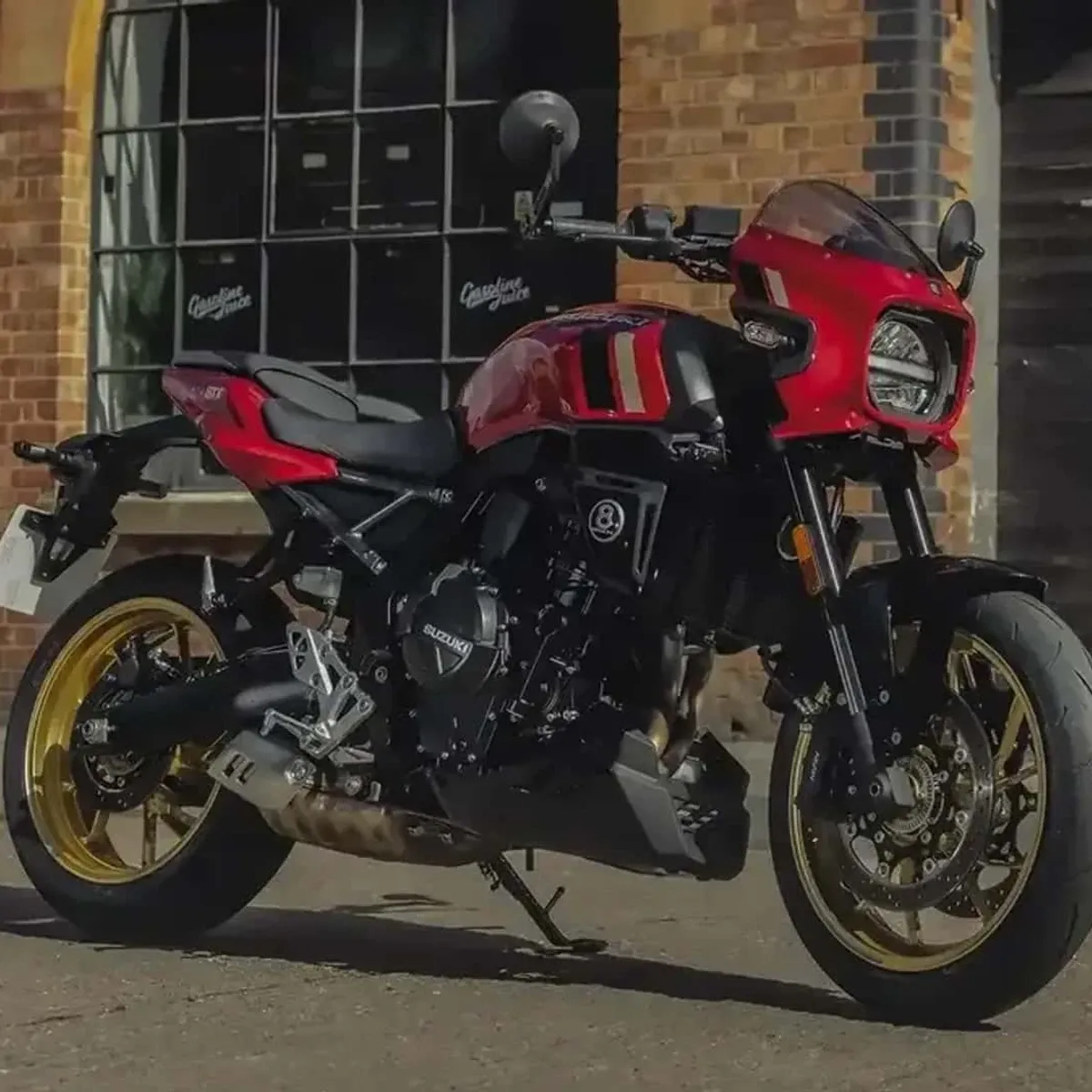 Это самый красивый мотоцикл Suzuki за последние десятилетия — фото 3