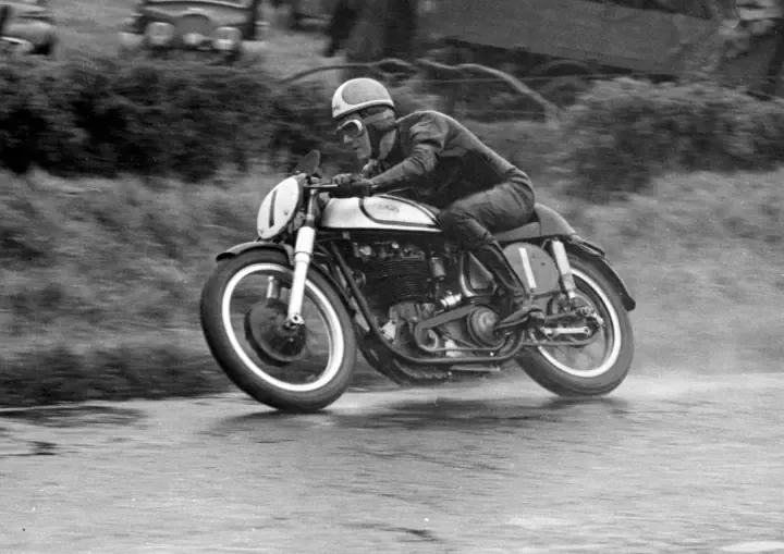 Norton Motorcycles возвращается на Goodwood Revival с историческим гоночным болидом — фото 2