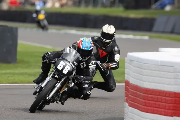 Norton Motorcycles возвращается на Goodwood Revival с историческим гоночным болидом — фото 3