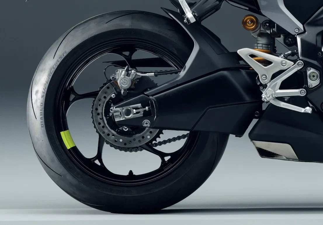Triumph подтвердила новые Street Triple, Tiger 900 и 1200 для 2027 года — фото 3