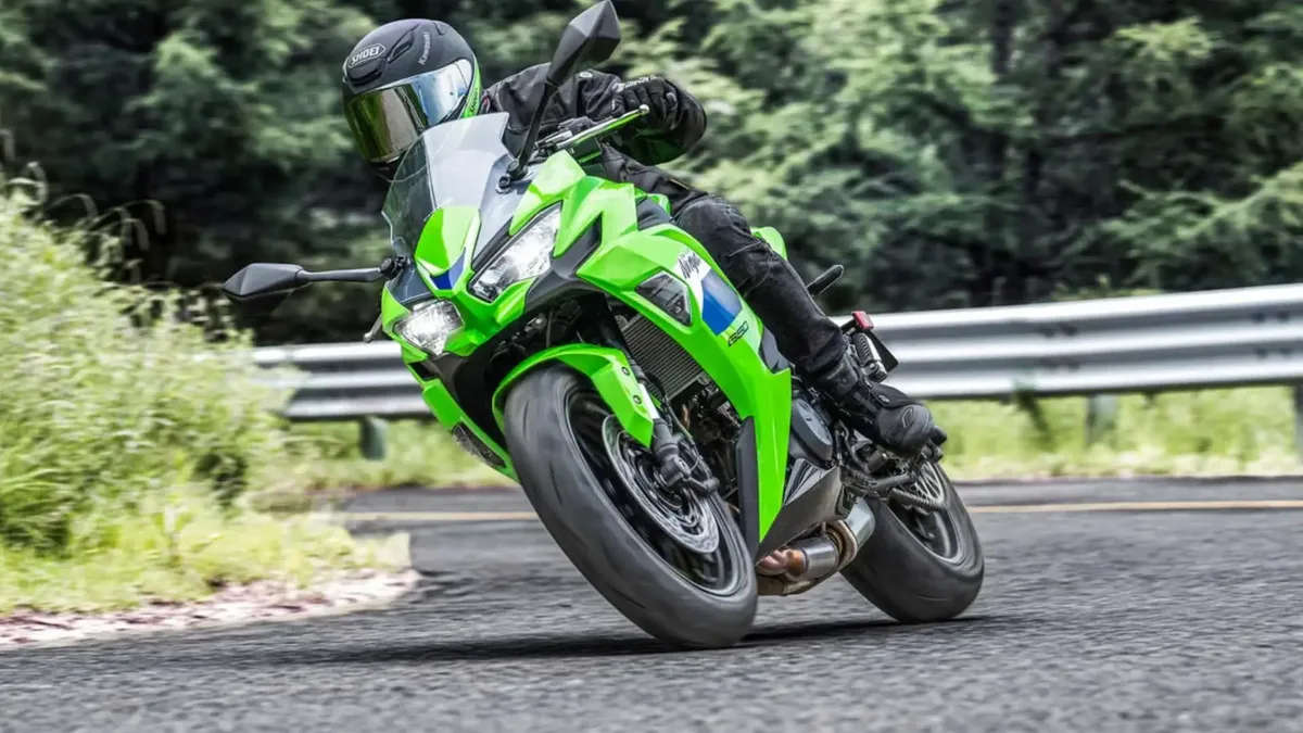 Kawasaki представила обновленную Ninja 650 для 2027 модельного года