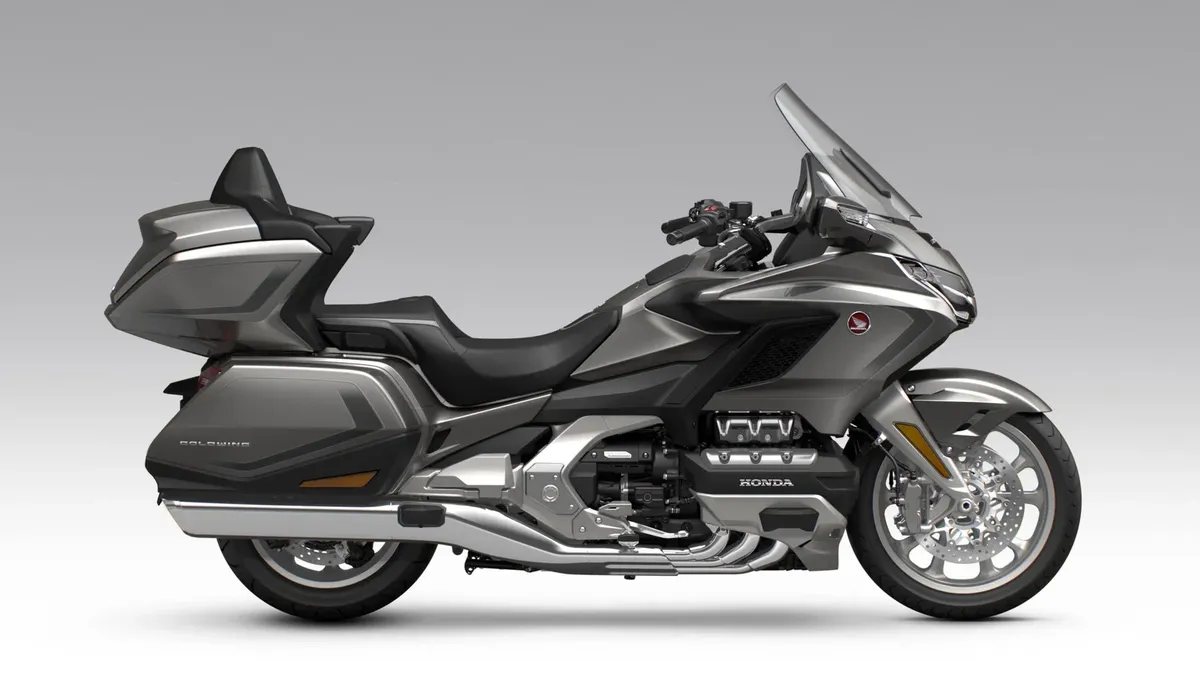 Легендарный Honda GL1800 Gold Wing Tour получил новую палитру цветов для 2027 модельного года