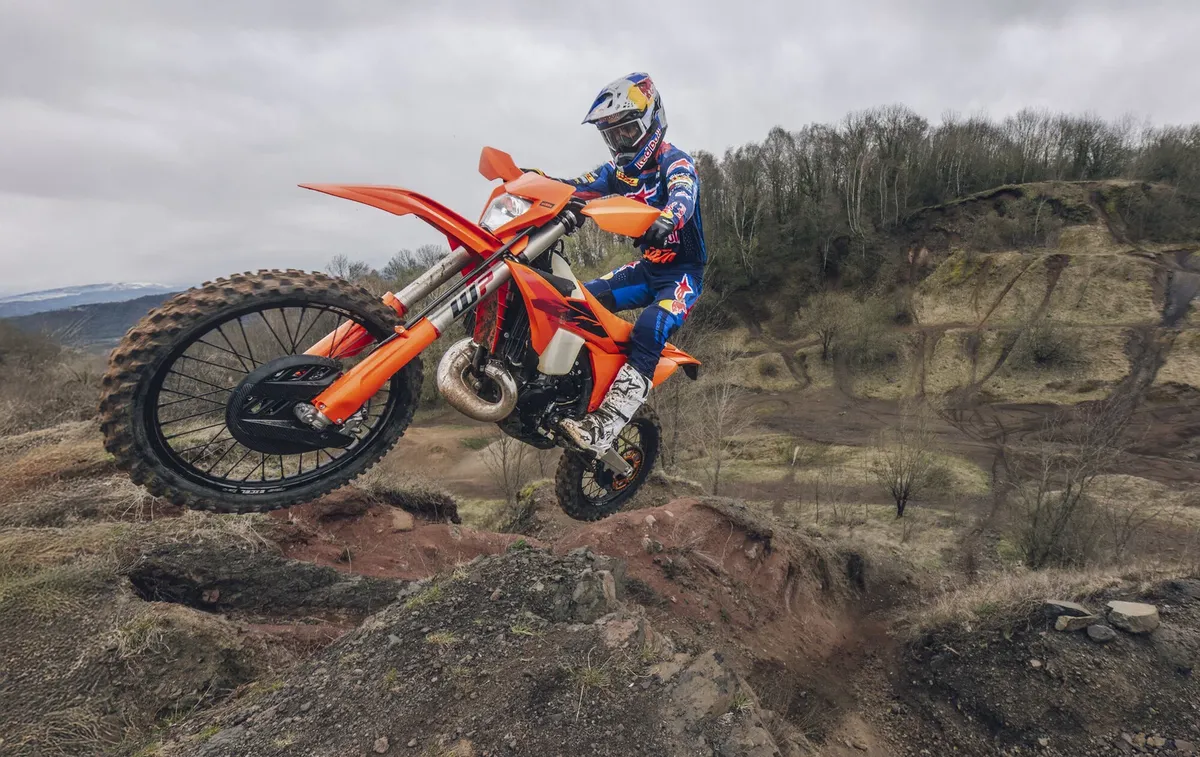 KTM 1390 Super Duke R возглавил новые предложения PowerDeals с дилерским взносом в £1,500 — фото 3
