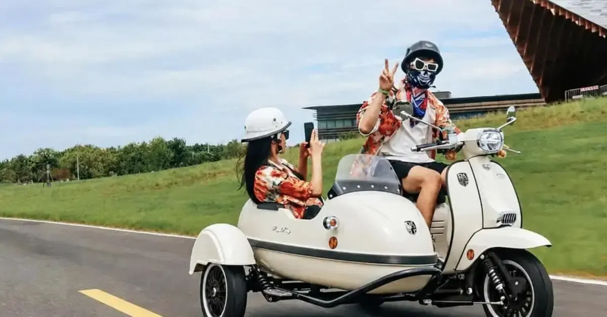 Genuine Scooters анонсировала выпуск Royal Alloy Grand Prix 300S для рынка США