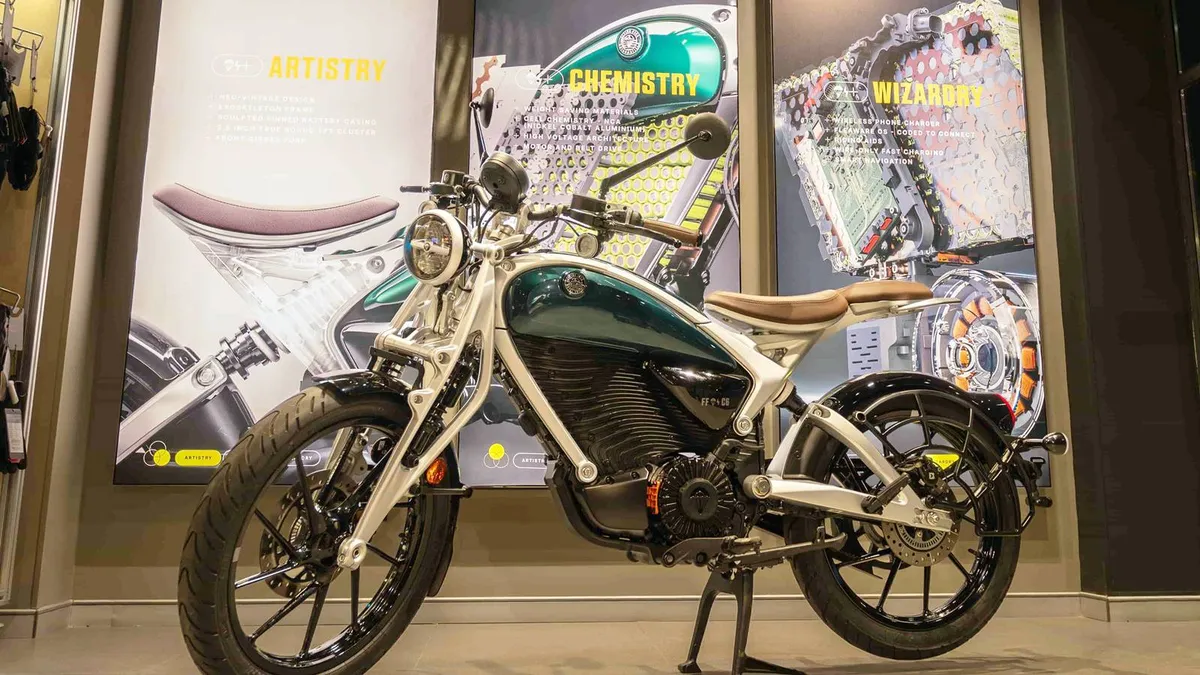 Royal Enfield запускает бренд Flying Flea в Хайдарабаде