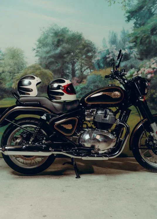 Royal Enfield и Hedon представили лимитированную серию из 16 шлемов — фото 3