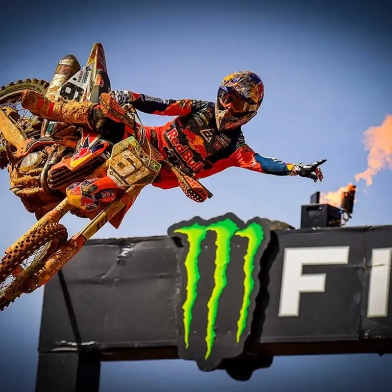 Послегонный эфир MX: Херлингс доминирует на FAST CROSS 2026. Как строится трасса MXGP с Джамматраксом — фото 3