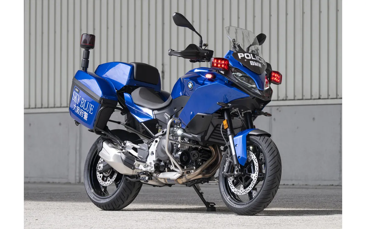 BMW F 900 XR принят на вооружение «Синим байком» полиции префектуры Осака