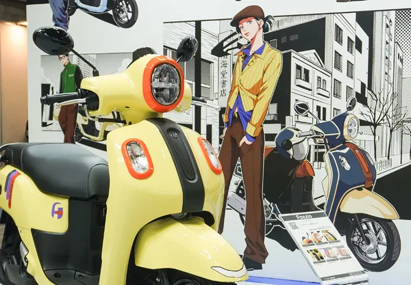 Новый неоретро-скутер Yamaha Fazzio покорил Osaka и Tokyo Motorcycle Show 2026