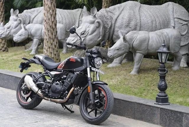 Royal Enfield Guerilla 450 Apex 2026: первый тест-драйв обновлённого спортбайка