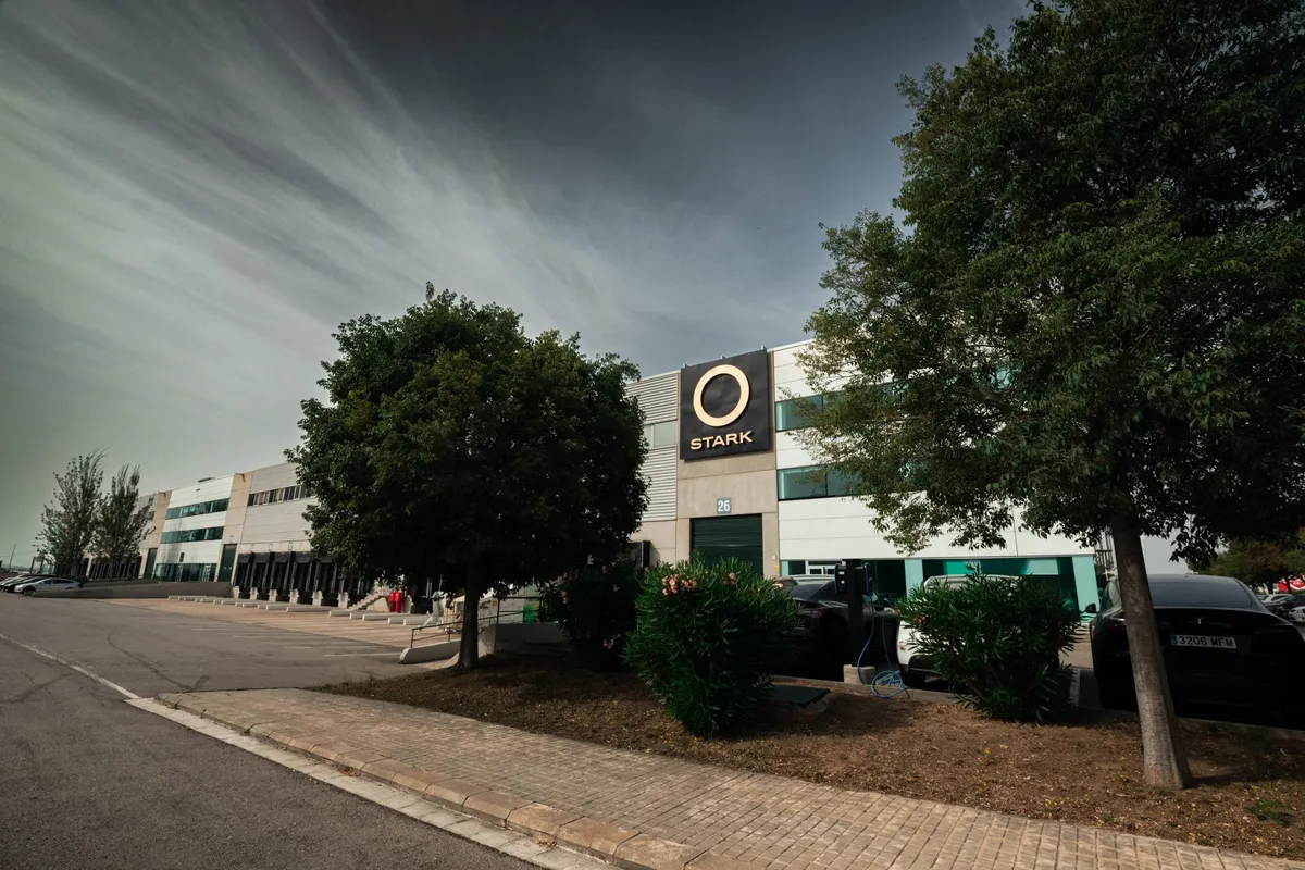 Stark Future проводит аукцион в поддержку MotoTerapia