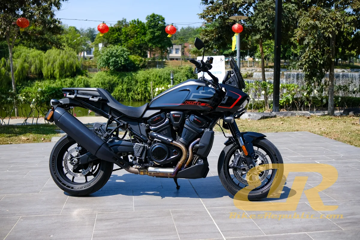 Harley-Davidson Pan America ST признана мотоциклом года в классе спорт-туризма