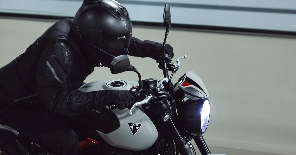 2026 Triumph Trident 800 отозван из-за неправильной конфигурации фар