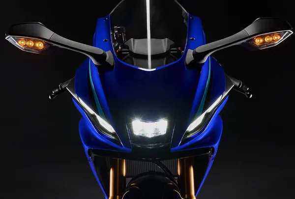 Yamaha YZF-R7 прошла обновление: электронный дроссель и 6-осевой IMU, цена от 1 166 000 иен