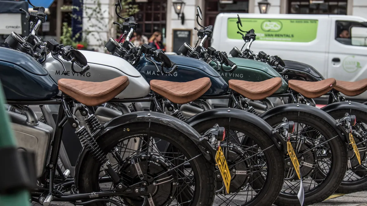 В Пакистане наблюдается бум продаж электромотоциклов на фоне роста цен на топливо