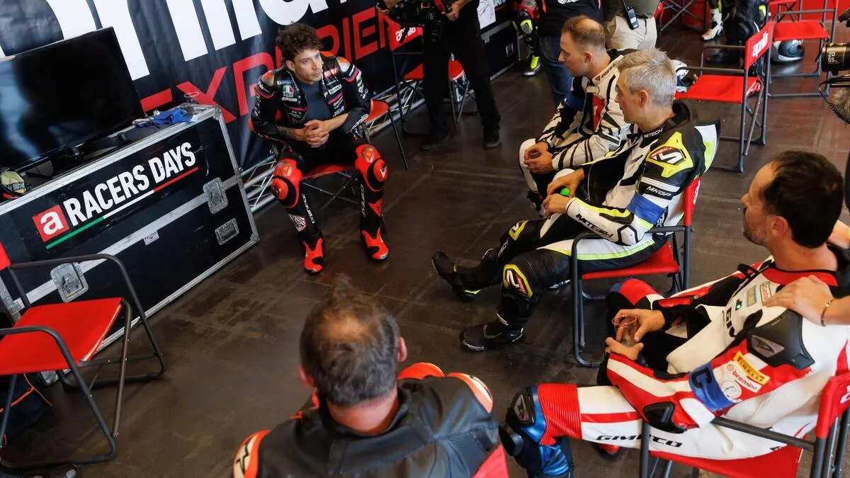 Aprilia Pro Experience: уникальный мастер-класс от легенд мирового мотогоночного спорта
