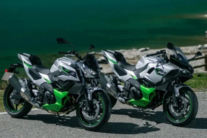 Представлены обновленные Kawasaki Ninja 7 Hybrid и Z7 Hybrid