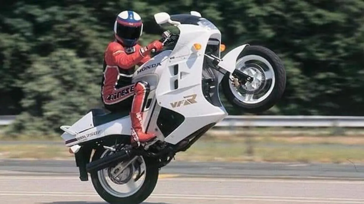 MotoGP: трасса Херес празднует 40-летие, и мы познакомились с ней благодаря великолепной Honda VFR 750