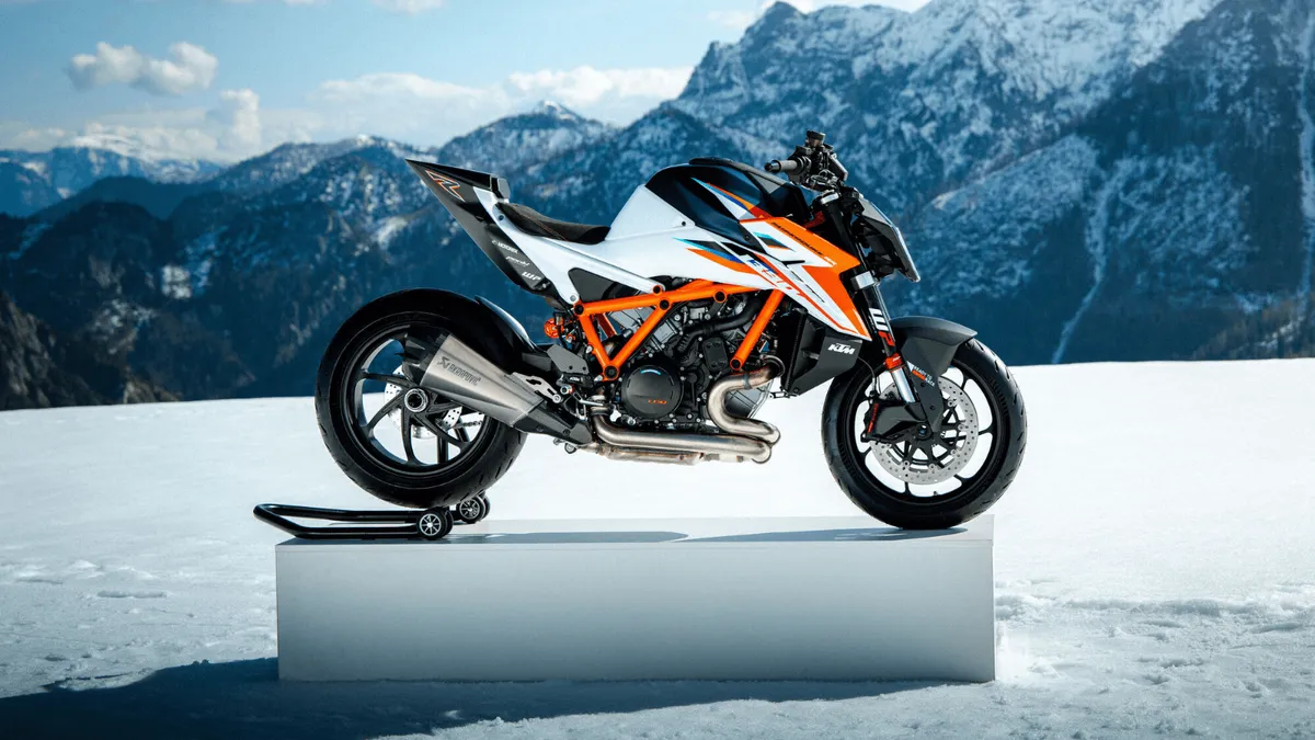 Экстремальный гипер-нейкед: KTM представила новый 1390 Super Duke RR — фото 3