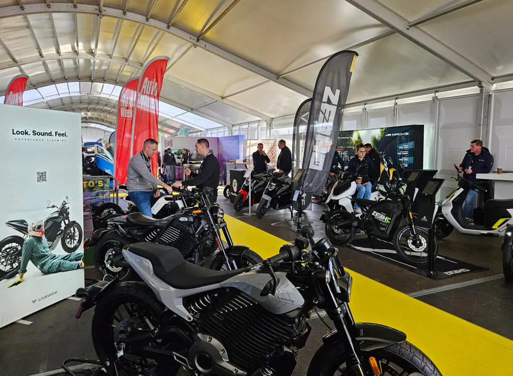 Встретимся на EV Experience: THE PACK Plaza возвращается