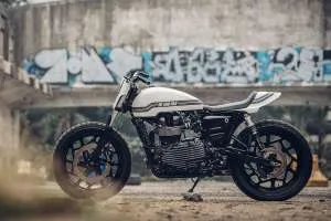 Наши любимые Triumph Thruxton