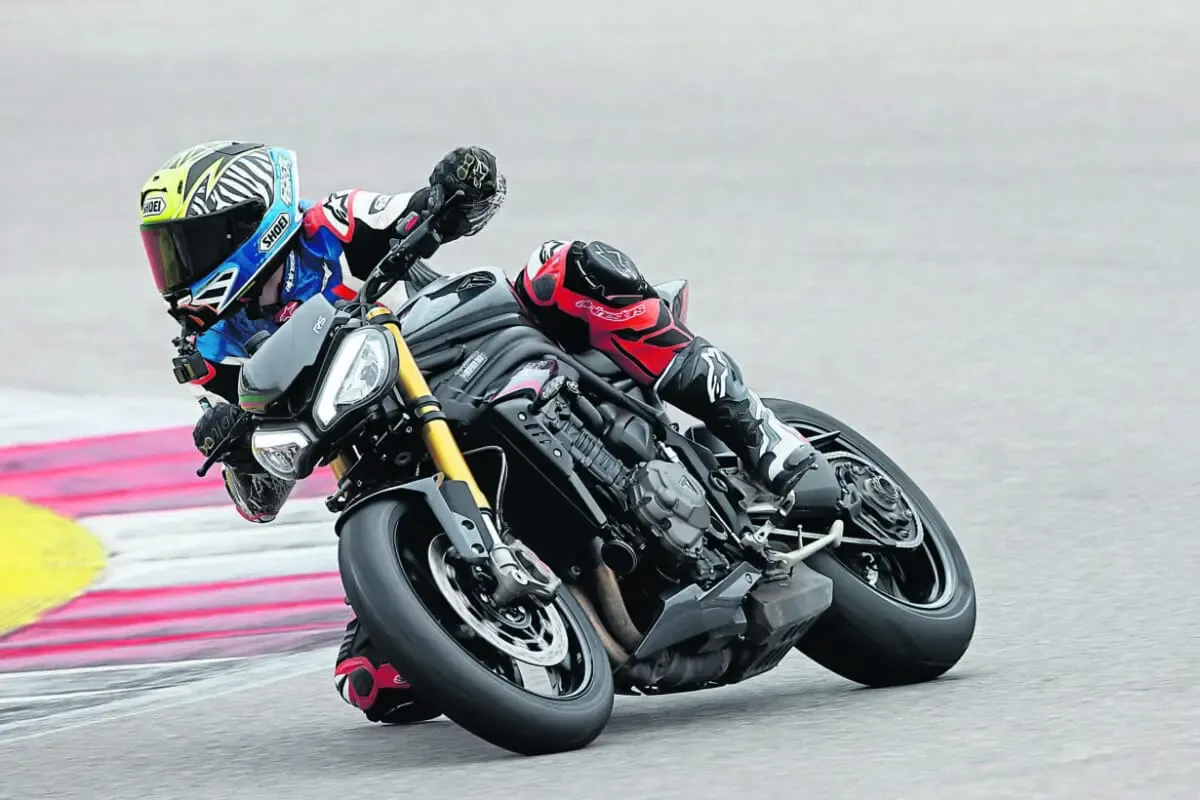 Тест-драйв: Triumph Speed Triple 1200 RS — фото 2