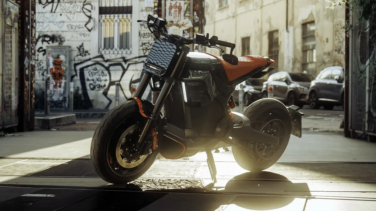 BRABUS x DAB Motors: дебют высокотехнологичных электромотоциклов на Milan Design Week 2026
